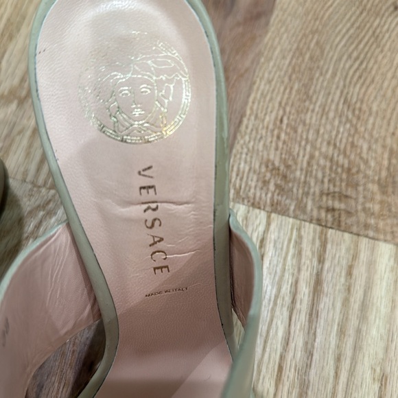Versace heels size 38 - Picture 8 of 8